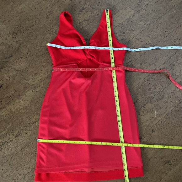 REDUCED!! The fashion poet “The label” red cut out cocktail mini dress Size M - Picture 13 of 14